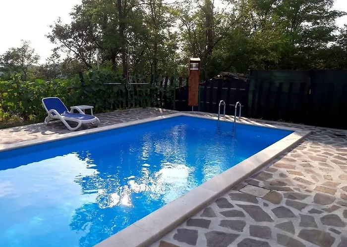 Apartamento Nada With Private Pool