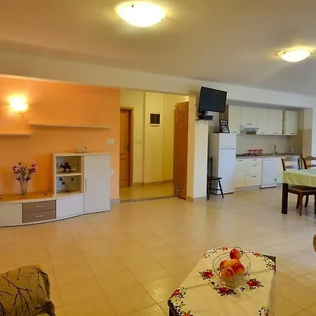 Nada With Private Pool * Buzet